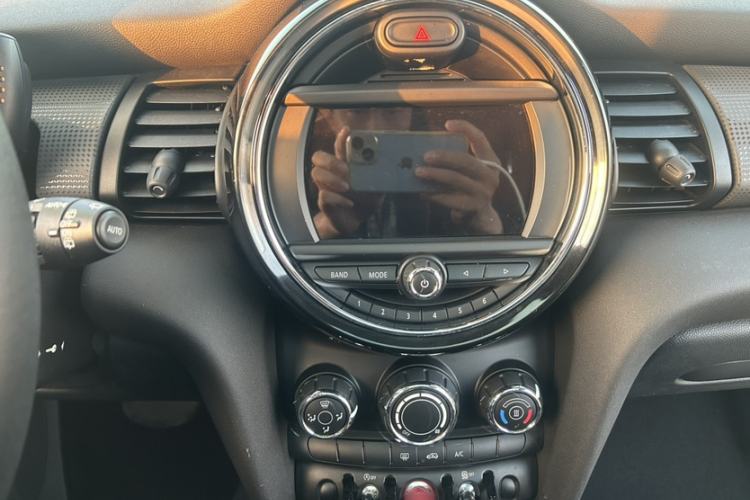 Used  MINI 2016 1.5T COOPER
