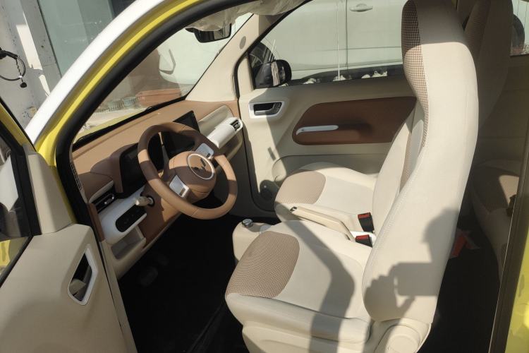 Used Wuling Hongguang MINIEV 2024 3rd Generation 215km Advanced Version
