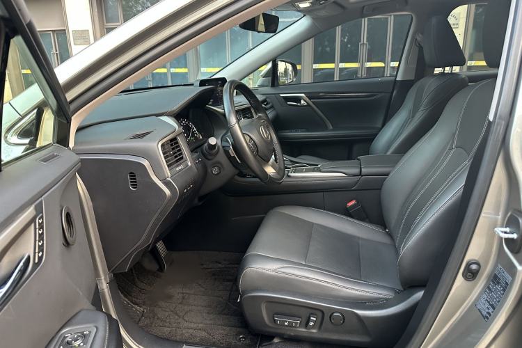 Used Lexus RX 2020 Revised Version 300 Two-Wheel Drive Comfort Edition
