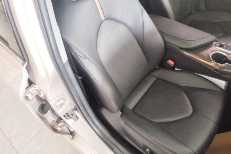 Used Toyota Camry 2019 2.0G Luxury Edition China VI Standard
