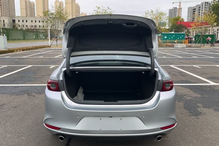 Used Mazda Mazda 3 Axela 2020 2.0L Automatic Luxury Version
