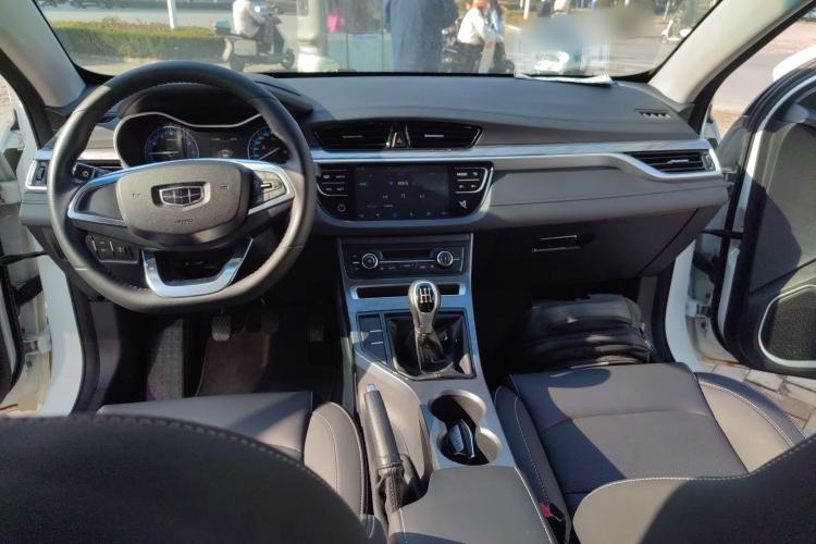 Used Geely Auto Emgrand 2019 Leading Edition 1.5L Manual Luxury Model China VI Standard
