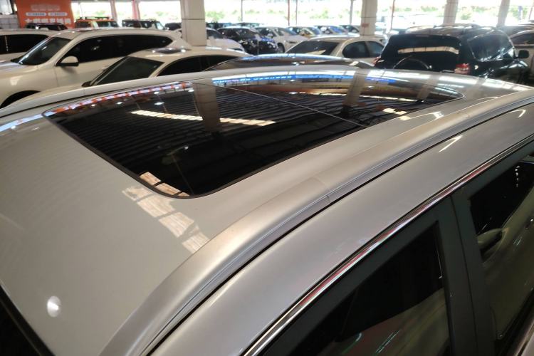 Used Geely Auto Emgrand X7 Sport 2020 1.8TD DCT Two-Wheel Drive Smart Connect 4G-Enabled Version
