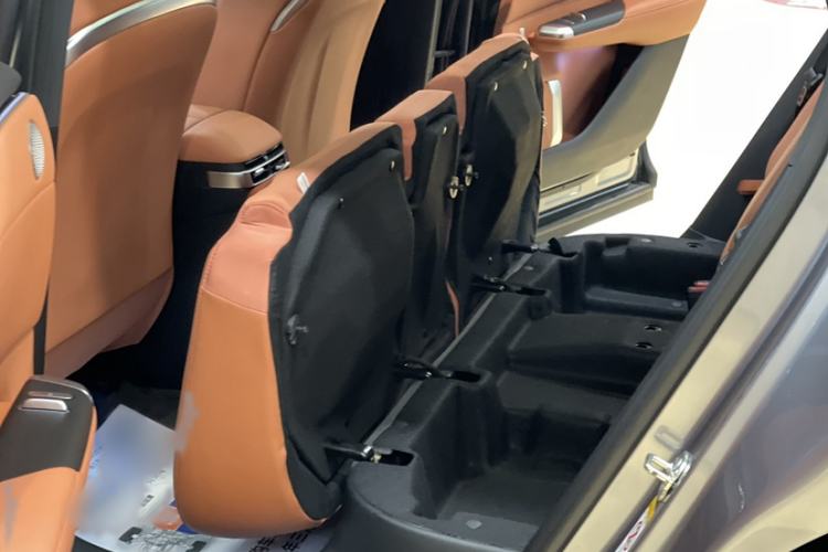 Used  E07 2025 All-Electric 4x4 90kWh Ultra High-Performance Edition
