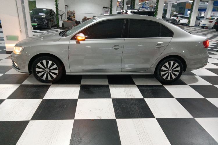 Used Volkswagen Sagitar 2017 1.6L Automatic Comfort Model
