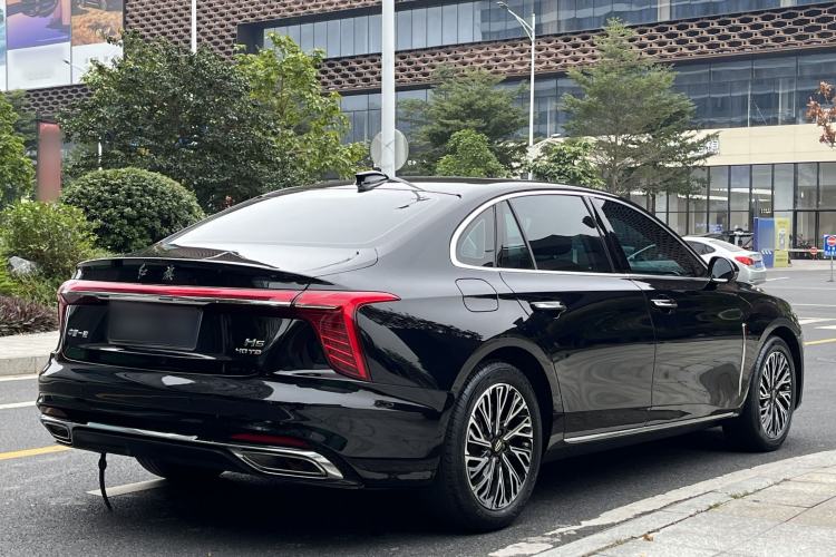 Used Hongqi H5 2024 2.0T Automatic Smart Connect Flagship Edition
