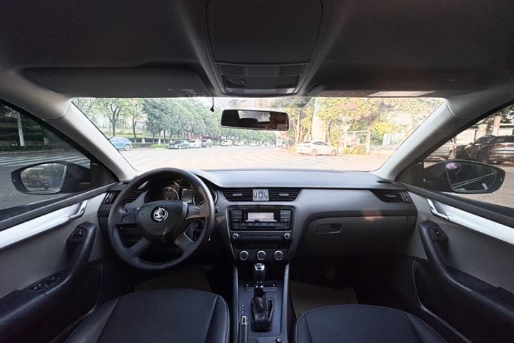 Used Skoda Octavia 2015 1.4TSI DSG Eado Edition
