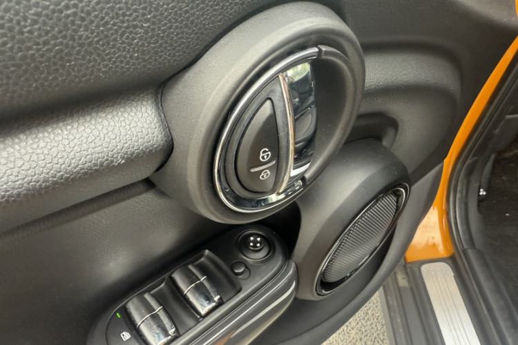 Used  MINI 2015 1.2T ONE Five-Door Edition
