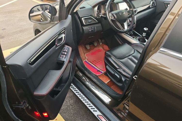 Used Zotye Domy X5 2017 Upgraded Model 1.5T Manual Luxury Edition
