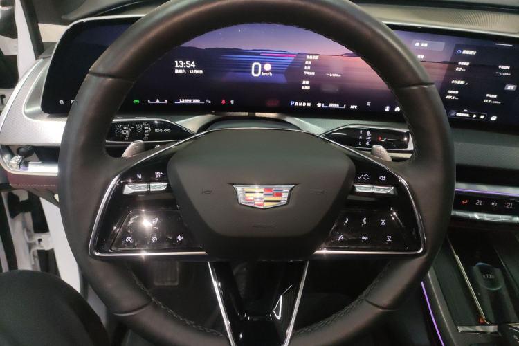 Used Cadillac XT5 2025 2.0T Platinum Edition
