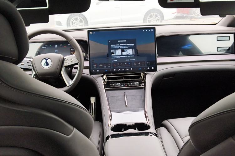 Used Denza Z9 2024 1100 km Four-Wheel Drive Max Version
