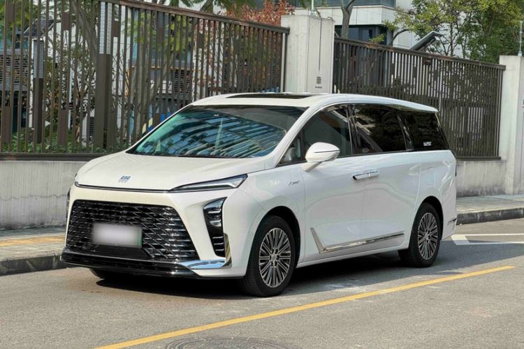 Used Buick GL8 New Energy 2024 Lu Zun Luxury Edition 7-Seater
