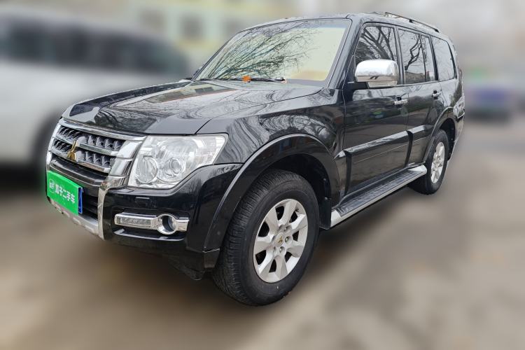 Used Mitsubishi Pajero (Import) 2015 3.0L Automatic Elite Overdrive Version China IV Standard