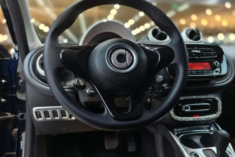 Used  forfour 2016 1.0L 52 kW Dynamic Edition
