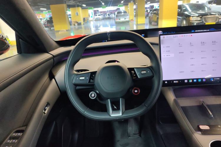 Used  YU7 2025 Ultra-Long Range High-Performance All-Wheel-Drive Max Edition
