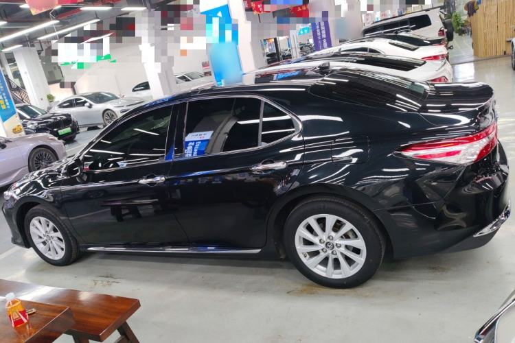 Used Toyota Camry 2023 2.0G Luxury Edition
