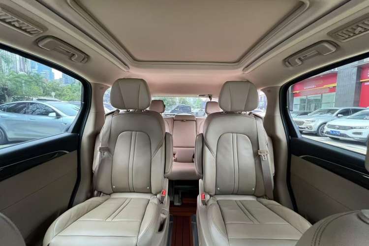 Used Buick GL8 2018 ES 28T Flagship Model China VI Standard
