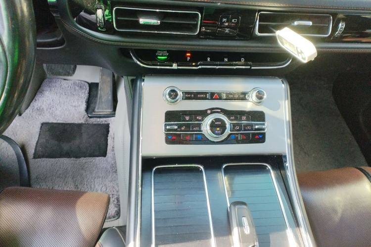 Used Lincoln Aviator 2021 3.0T V6 All-Wheel-Drive MONO Limited Edition
