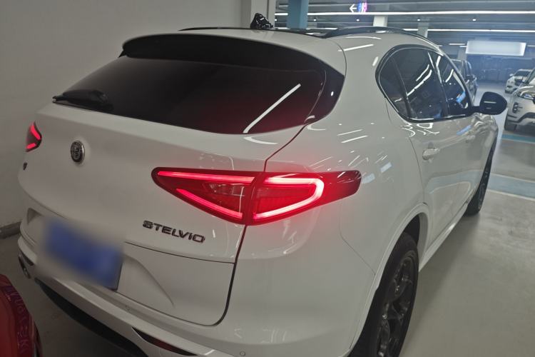 Used Alfa Romeo Stelvio 2021 2.0T 280HP Luxury Edition