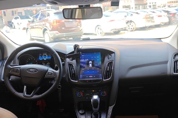 Used Ford Focus 2017 Sedan EcoBoost 180 Automatic Elite Model