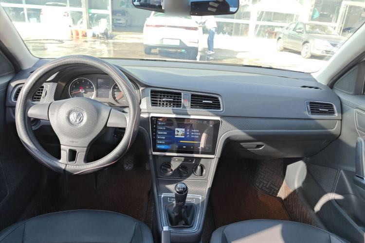 Used Volkswagen Gran Lavida 2013 1.6L Manual Comfort Model