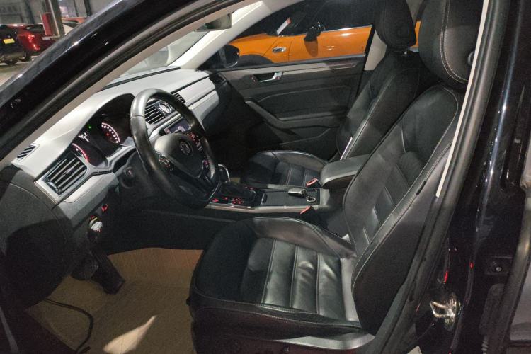 Used Volkswagen Passat 2017 330TSI DSG Luxury Edition
