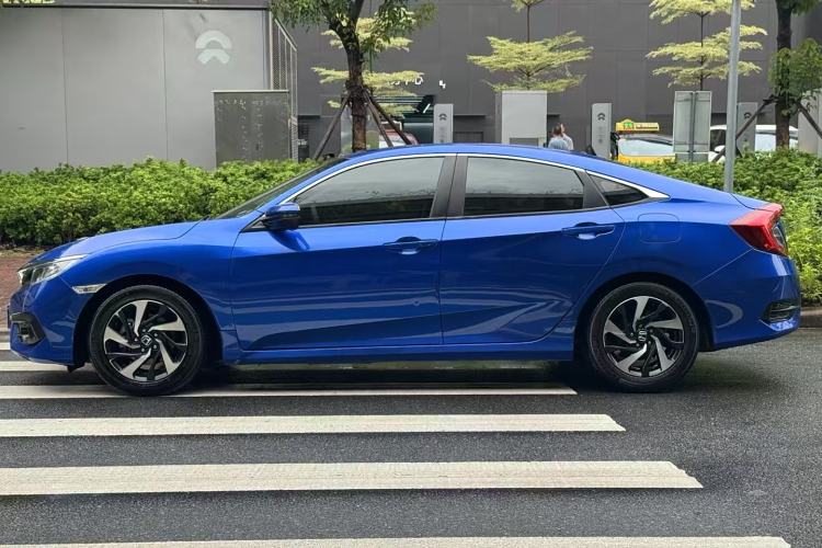 Used Honda Civic 2016 220TURBO CVT Luxury Edition
