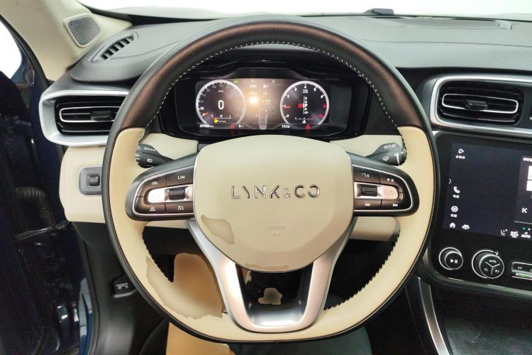 Used Lynk & Co 01 2019 2.0T Two-Wheel Drive Zhaopu Version China VI Standard
