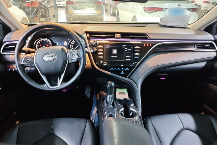 Used Toyota Camry 2018 2.5G Luxury Edition
