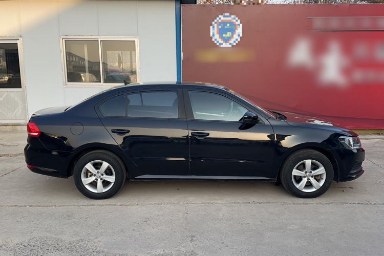 Used Volkswagen Lavida 2015 1.6L Automatic Fashion Edition