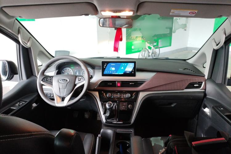 Used  M3 2023 1.8L 7/8-Seater Smart Connectivity Version