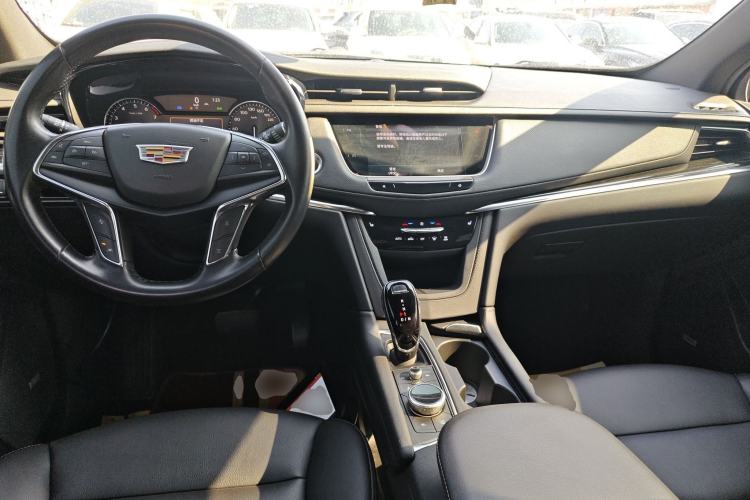 Used Cadillac XT5 2022 2.0T Two-Wheel Drive Luxury Version
