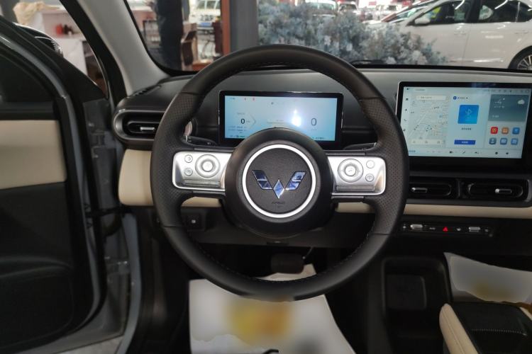 Used Wuling Bingo PLUS 2024 330 km Range Five-Seater Version
