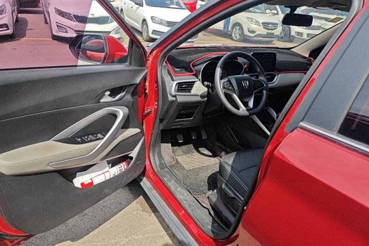 Used Baojun 510 2019 1.5L Manual Enjoyment Model 77kW China VI Emission Standard
