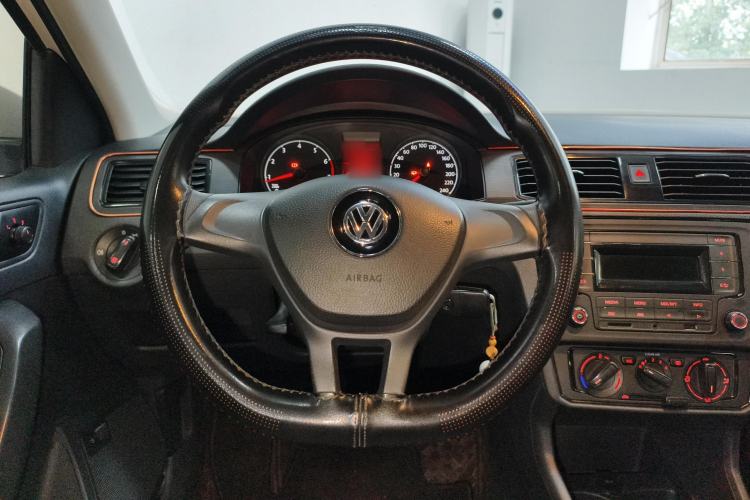 Used Volkswagen Santana 2016 1.6L Manual Fashion Edition
