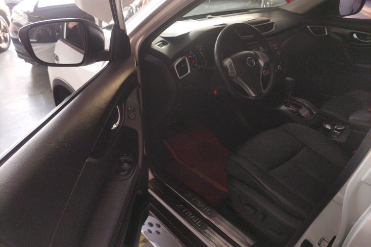 Used Nissan X-Trail 2014 2.5L CVT Leading Edition 4WD