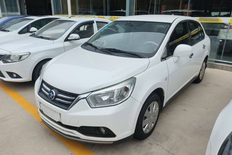Used Venucia D50 2015 1.6L Manual Fashion Edition
