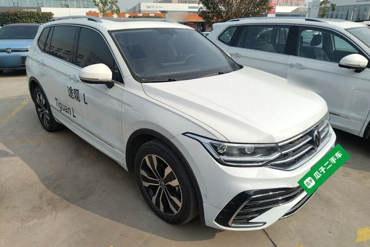 Used Volkswagen Tiguan L 2024 Outstanding Model 330TSI Automatic Two-Wheel Drive R-Line Dragon Glory Edition
