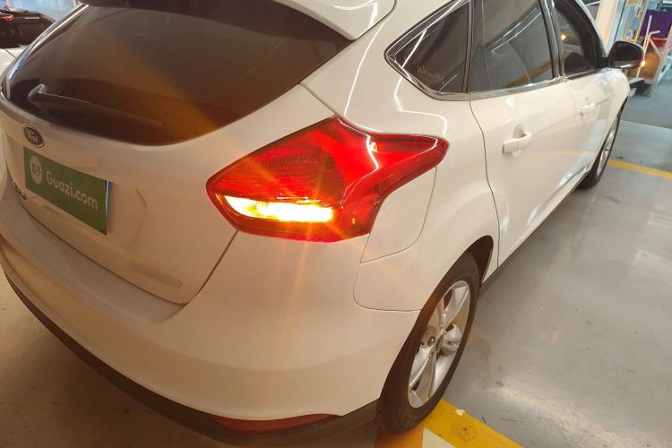 Used Ford Focus 2018 Hatchback Classic 1.6L Automatic Comfort Plus SmartDrive Edition
