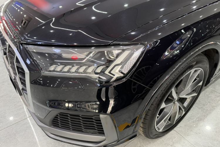 Used Audi Q7 2020 55 TFSI quattro S line sports model