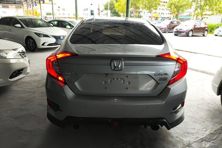 Used Honda Civic 2016 220TURBO CVT Luxury Edition
