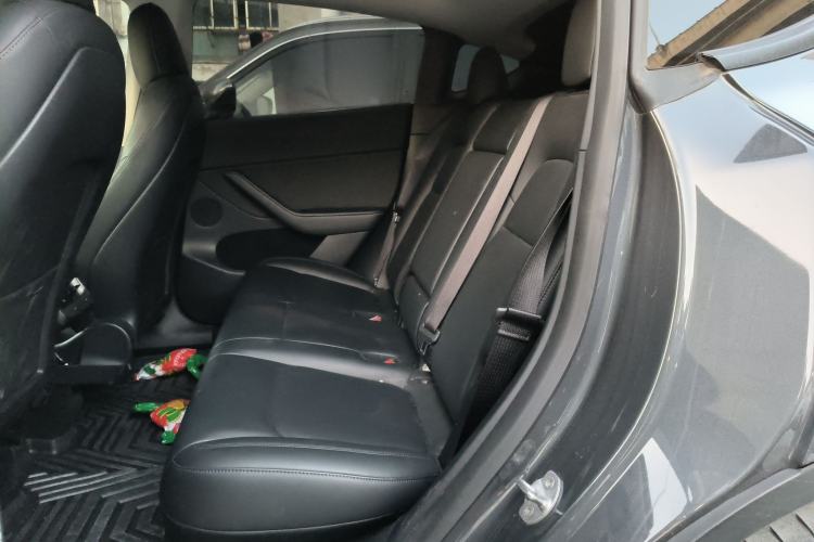 Used Tesla Model Y 2021 Long-Range All-Wheel-Drive Version
