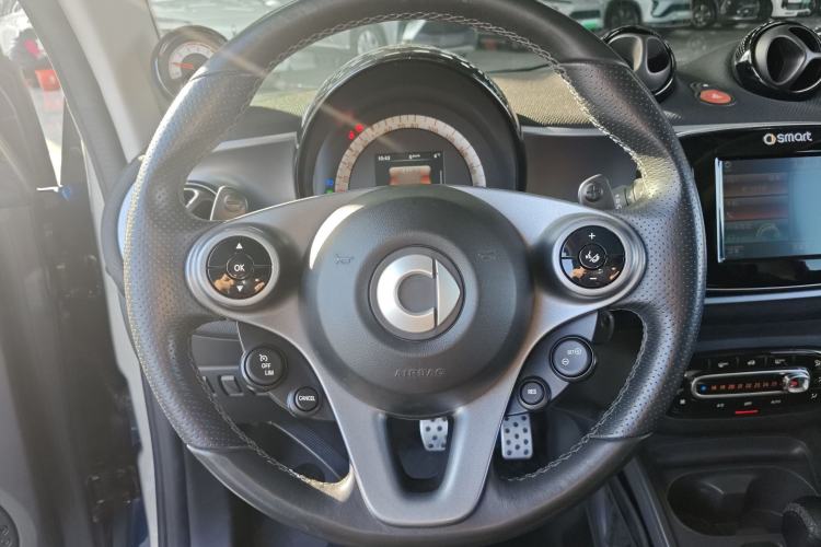 Used  fortwo 2018 0.9T 66 kW Hardtop Sharp Edition China V