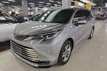 Used Toyota Sienna 2023 2.5L Hybrid Comfort Edition