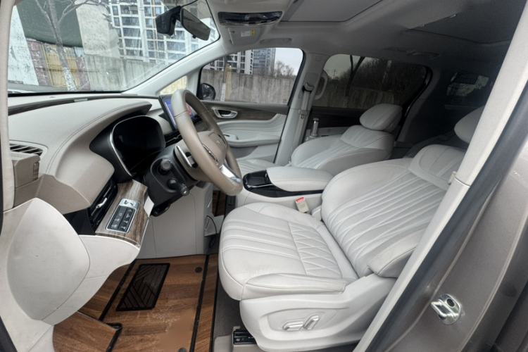 Used Roewe iMAX8 2023 400TGI Comfort Edition
