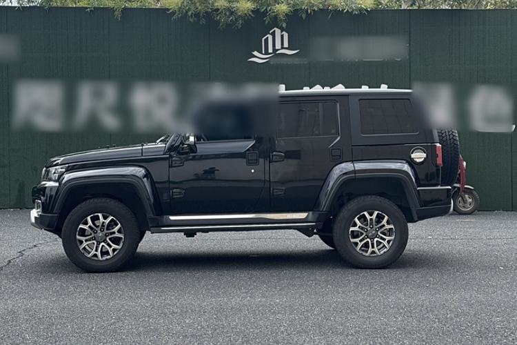 Used Beijing Auto BJ40 2023 2.0T Automatic Four-Wheel Drive Urban Hunter Edition Chivalrous Type
