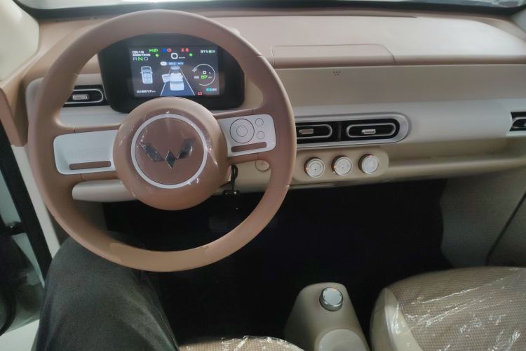 Used Wuling Hongguang MINIEV 2024 3rd Generation 215km Youth Edition
