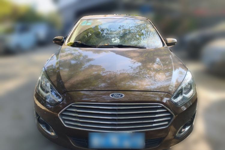 Used Ford Escort 2015 1.5L Automatic Fashion Model
