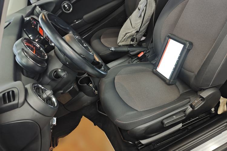 Used  MINI 2014 1.2T ONE+
