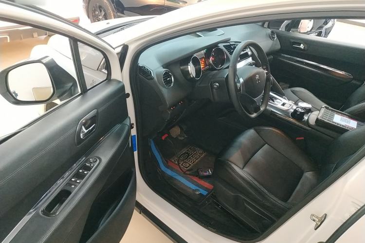 Used Peugeot 3008 2015 2.0L Automatic Classic Edition